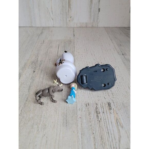 Elsa toddler sven Olaf variety playset salamander toy figure - Picture 6 of 6